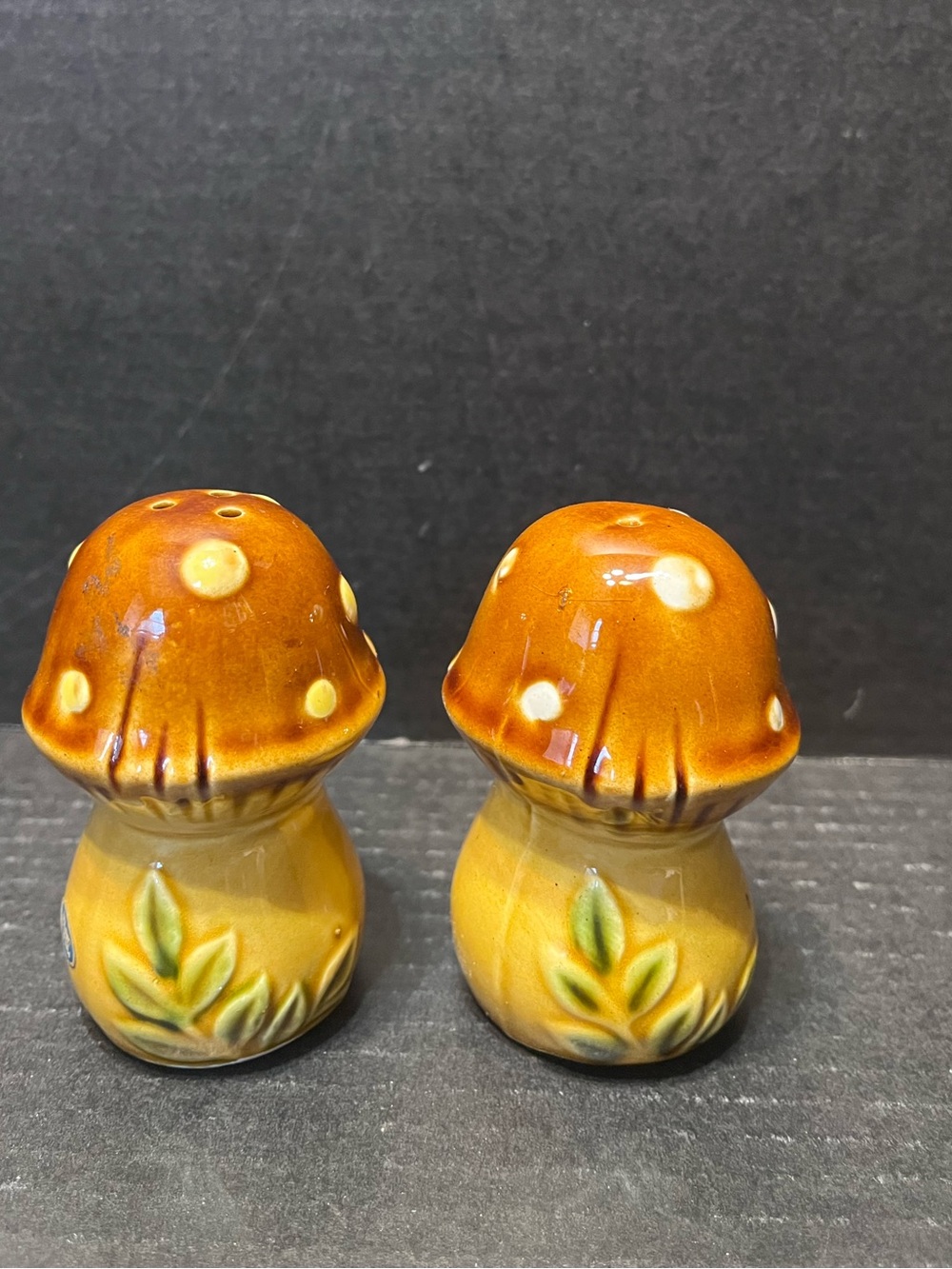 Mushroom Salt and Pepper Shaker mushroom vintage Art Deco retro  farmhouse
